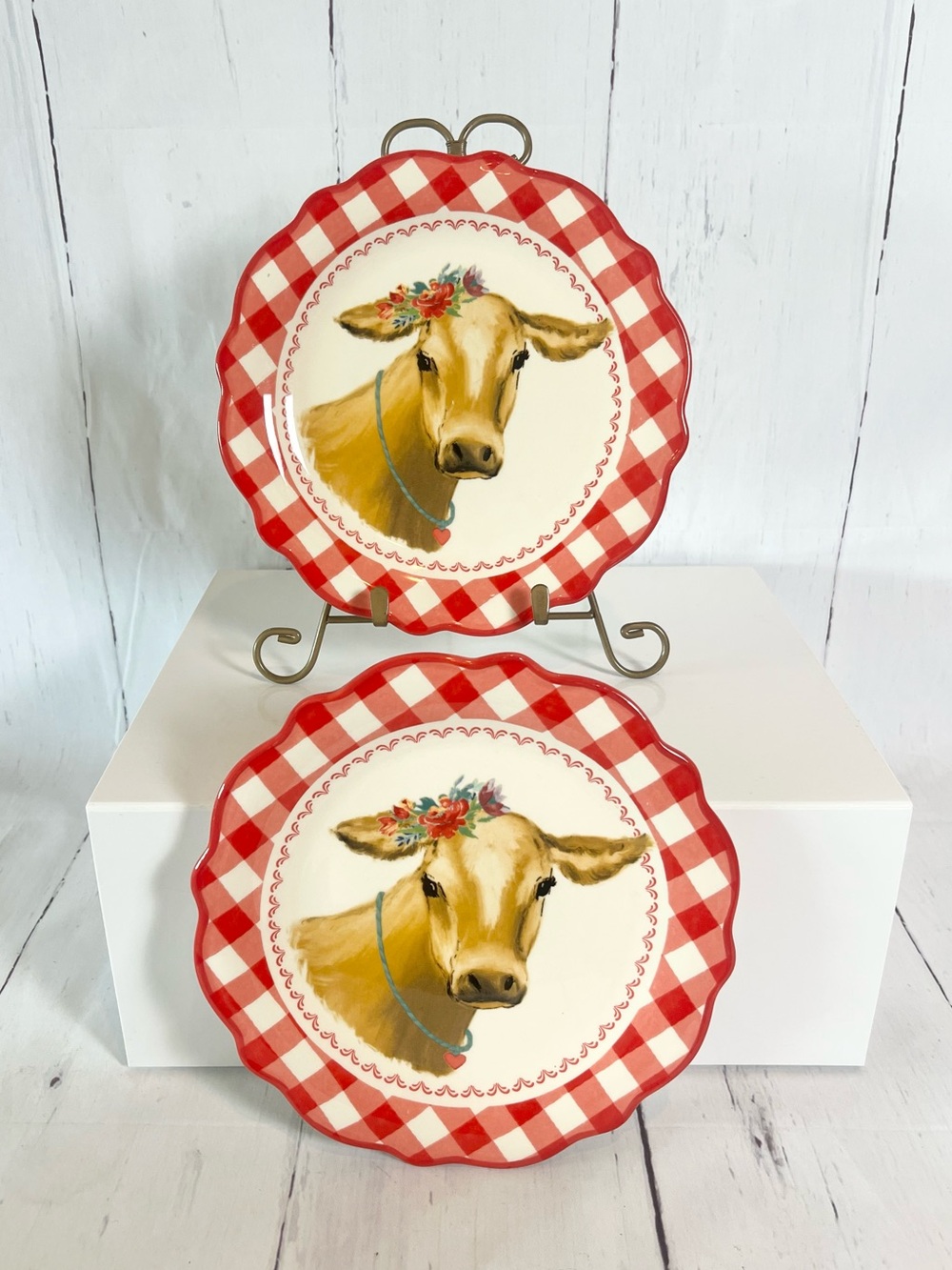 The Pioneer Woman Red Gingham Cow Salad Plates Set of 2 Scalloped 8.75”